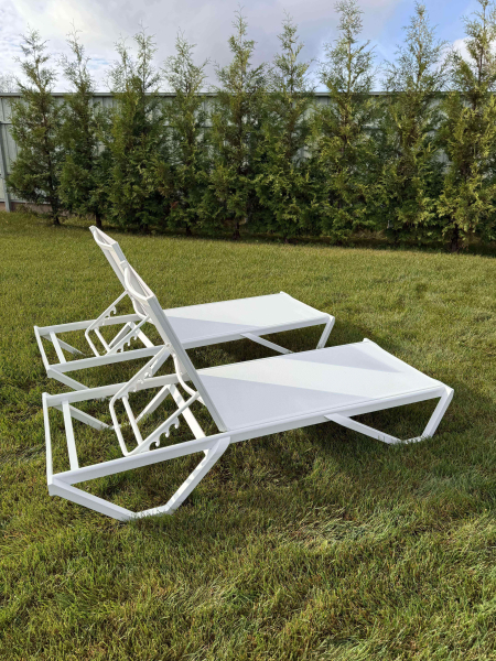 Шезлонги ENZO в белом цвете 2шт